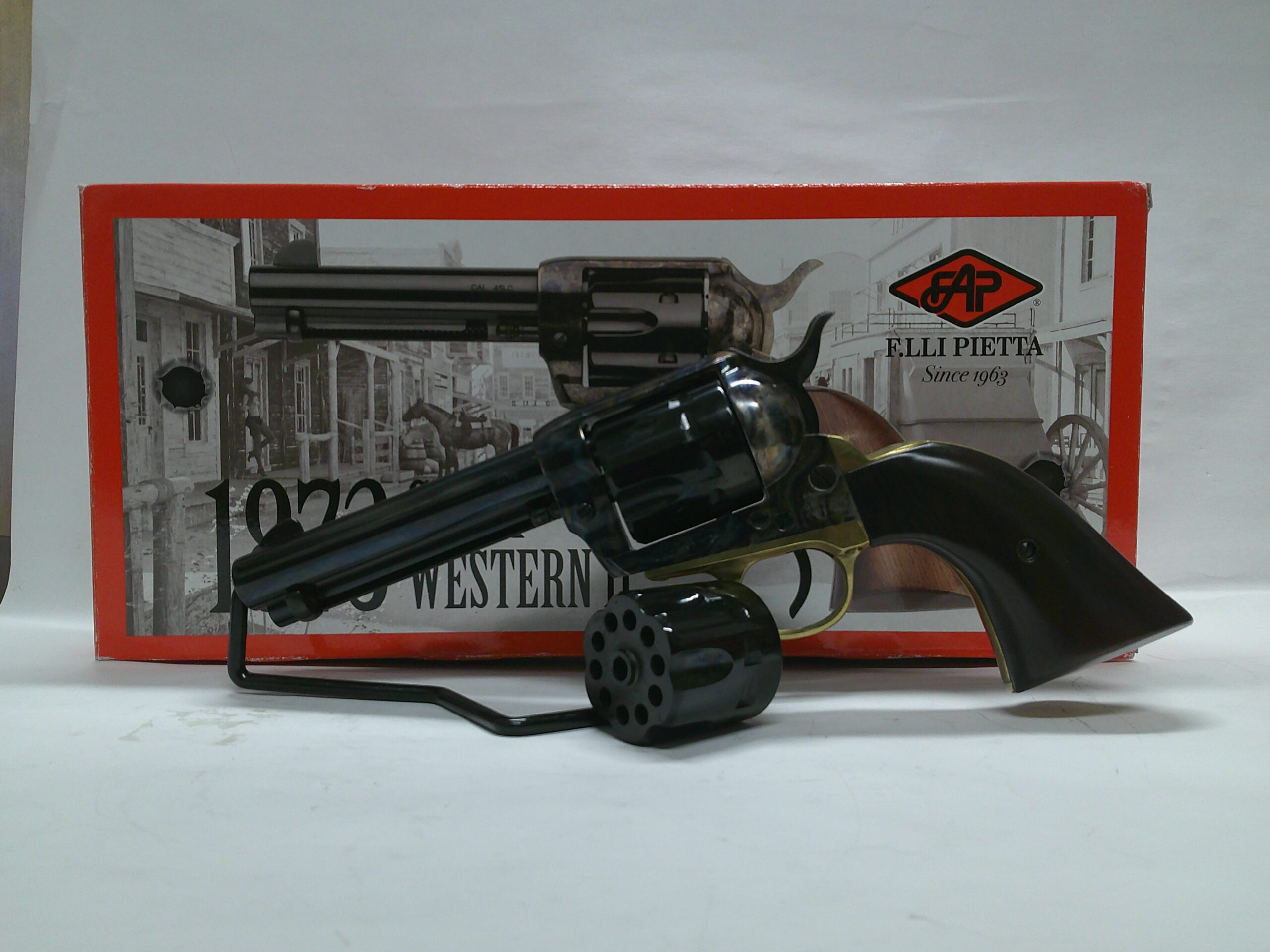 DE 1873 GEN II SINGLE ACTION REV. 5.5" CCH, BRASS BS & TG, TRF BAR, 2-PIECE WOOD GRIP