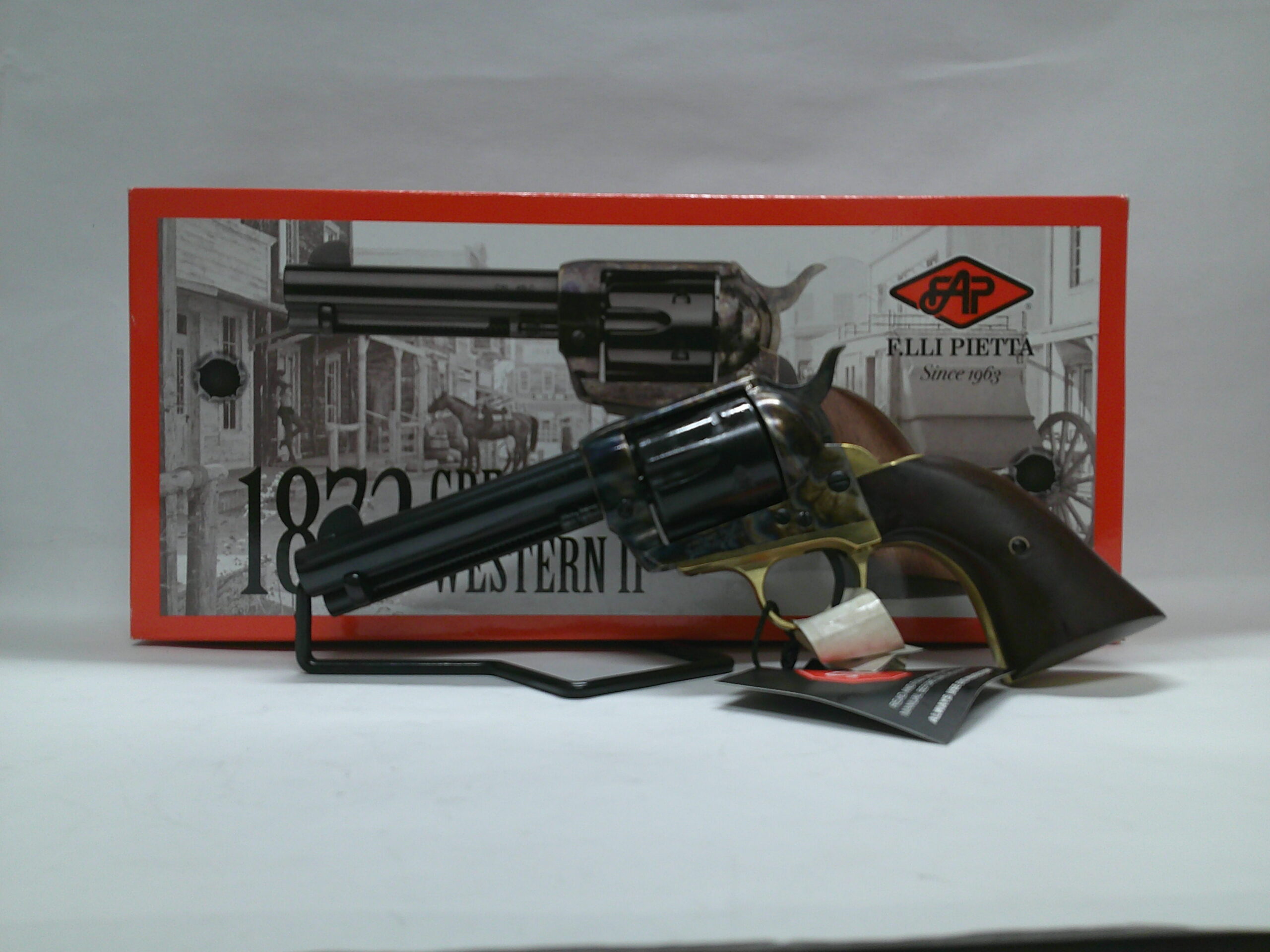 DE 1873 GEN II SINGLE ACTION REV. 4.75" CCH, FLUTED CYL, BRASS BS & TG 2-PIECE WOOD GRIP