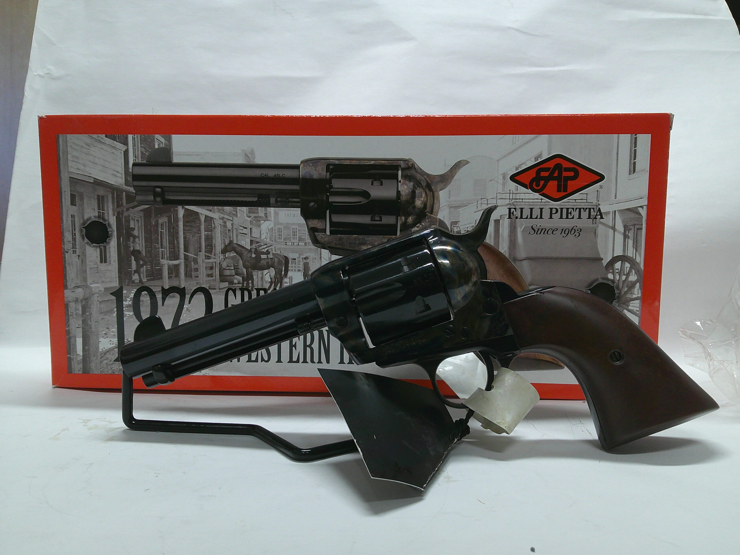DE 1873 GEN II SINGLE ACTION REV. 4.75" CCH, FLUTED CYL, STEEL BS & TG, 2 PIECE WOOD GRIP