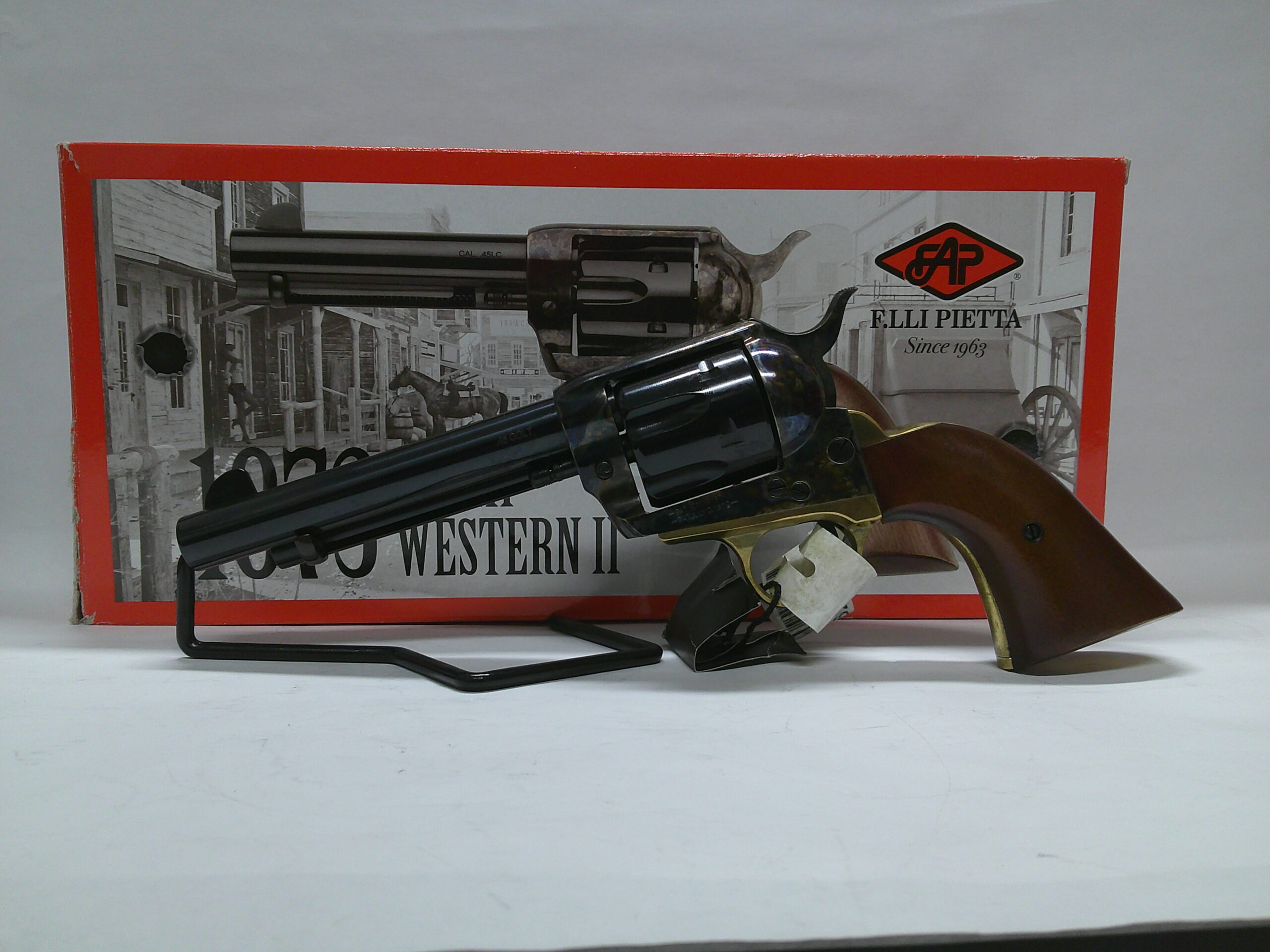 DE 1873 GEN II SINGLE ACTION REV. 5.5" CCH, FLUTED CYL, BRASS BS & TG, 2-PIECE WOOD GRIP